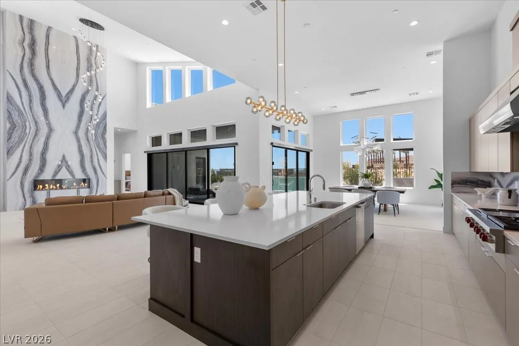 10907 Rossa Peak, Las Vegas, NV 89135