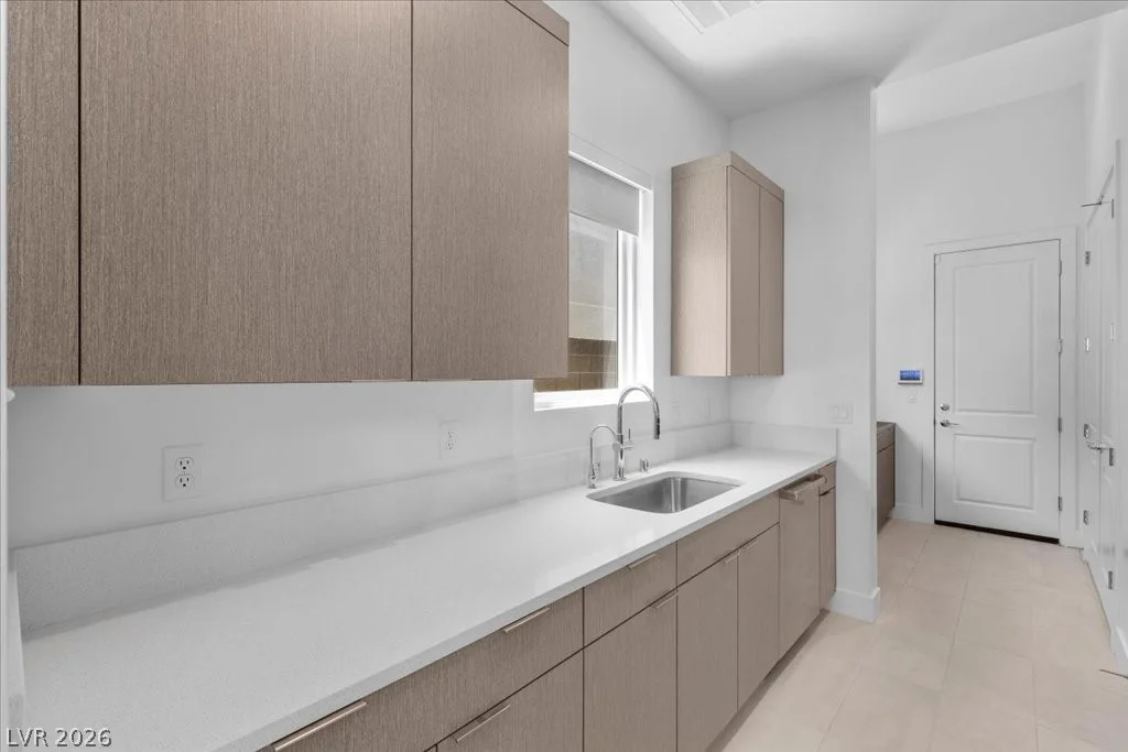 10907 Rossa Peak, Las Vegas, NV 89135