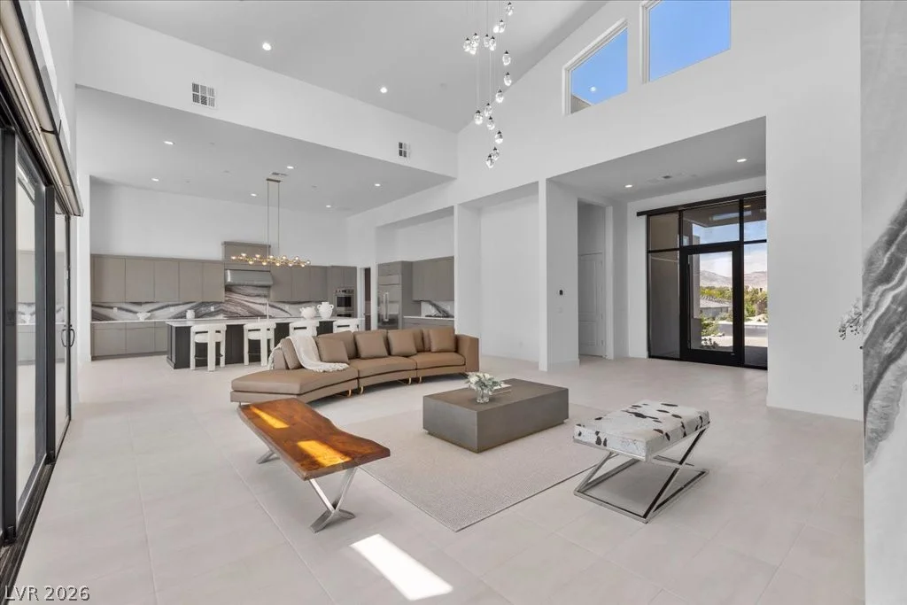10907 Rossa Peak, Las Vegas, NV 89135