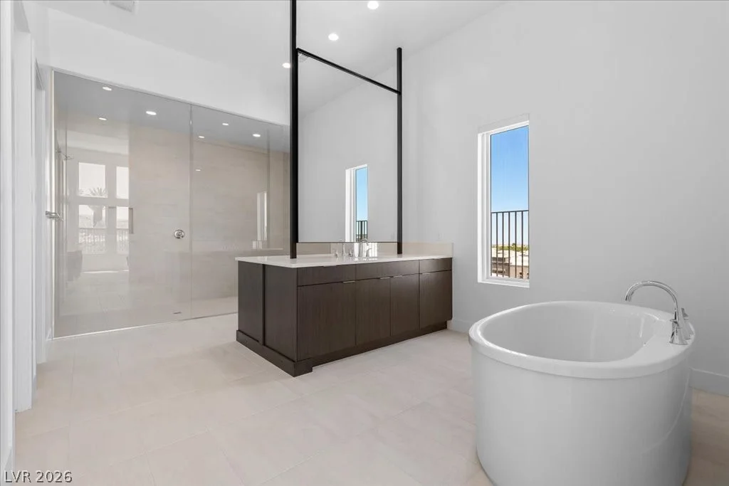 10907 Rossa Peak, Las Vegas, NV 89135