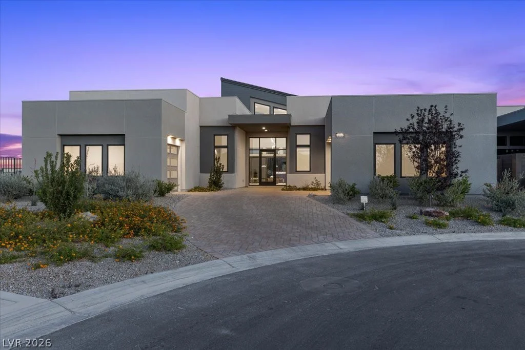 10907 Rossa Peak, Las Vegas, NV 89135