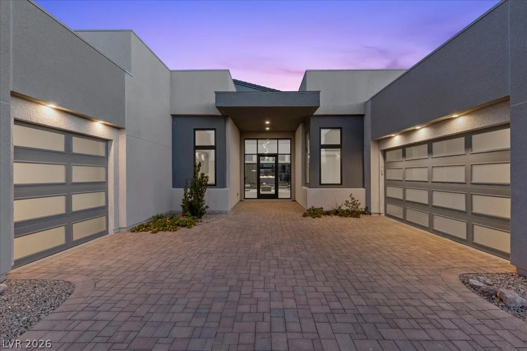 10907 Rossa Peak, Las Vegas, NV 89135