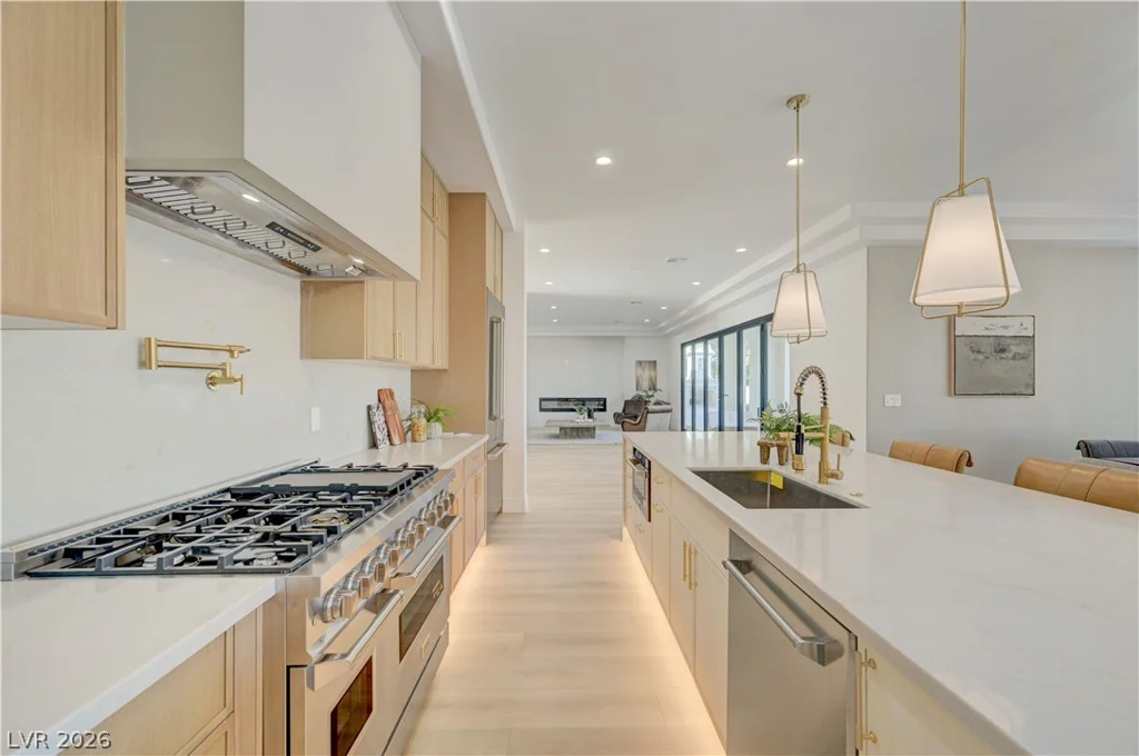 2290 Casa Bella, Las Vegas, NV 89117