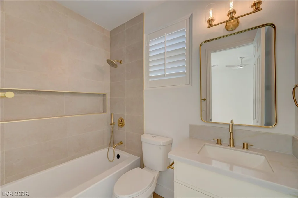 2290 Casa Bella, Las Vegas, NV 89117