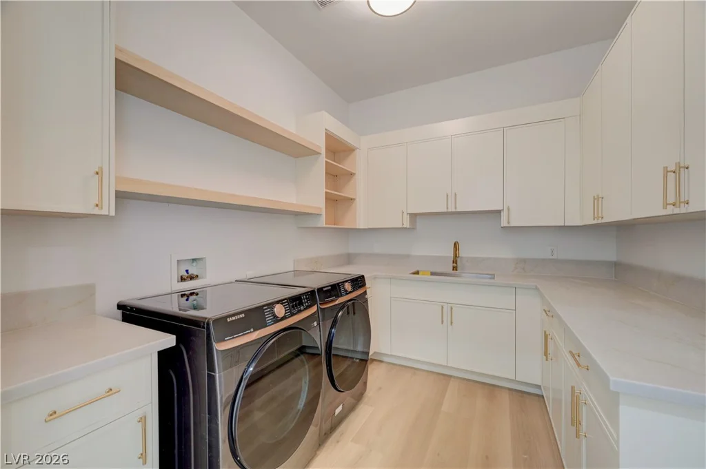 2290 Casa Bella, Las Vegas, NV 89117