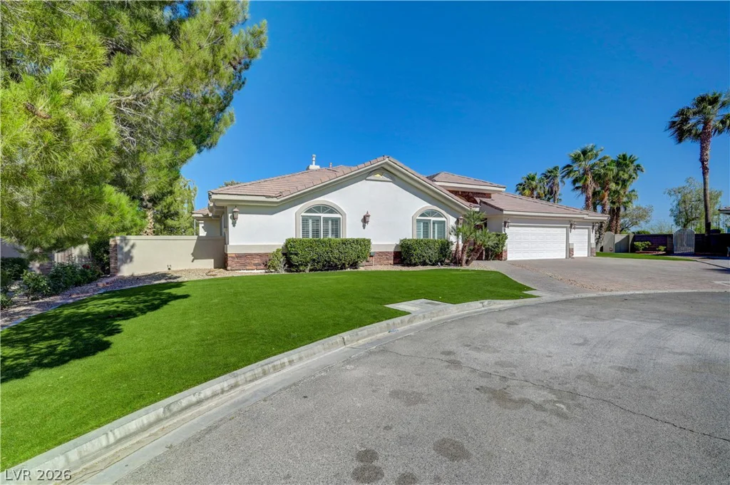 2290 Casa Bella, Las Vegas, NV 89117