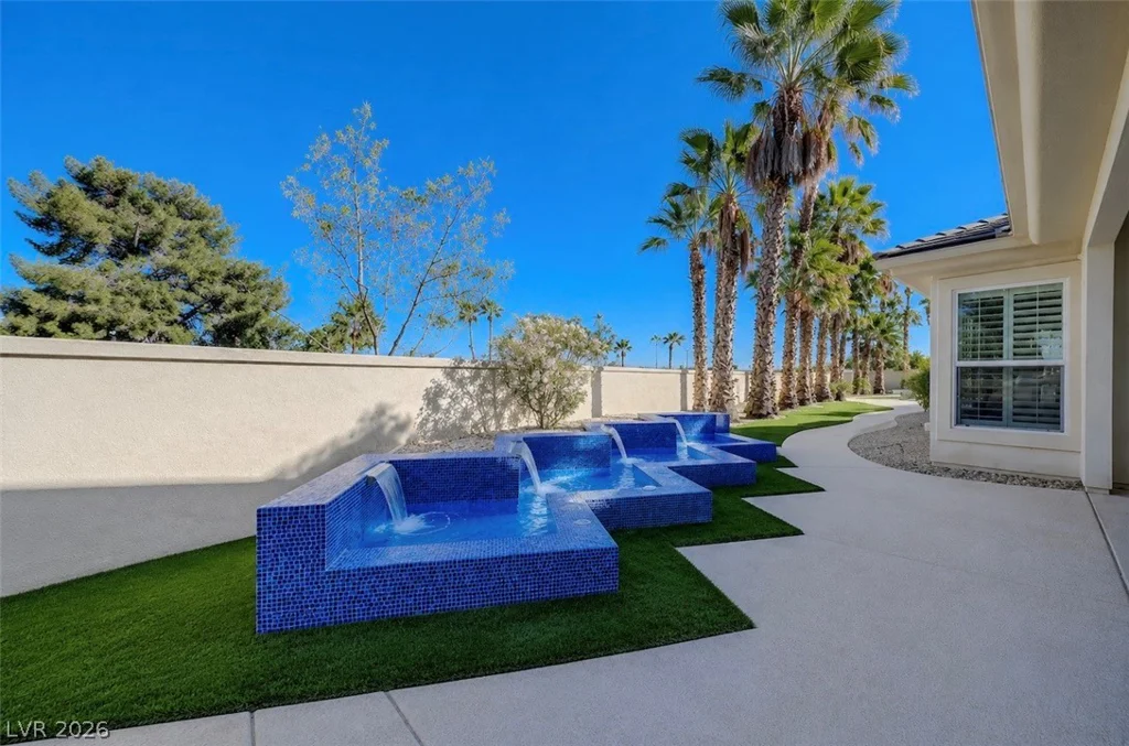 2290 Casa Bella, Las Vegas, NV 89117