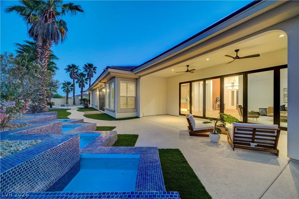 2290 Casa Bella, Las Vegas, NV 89117
