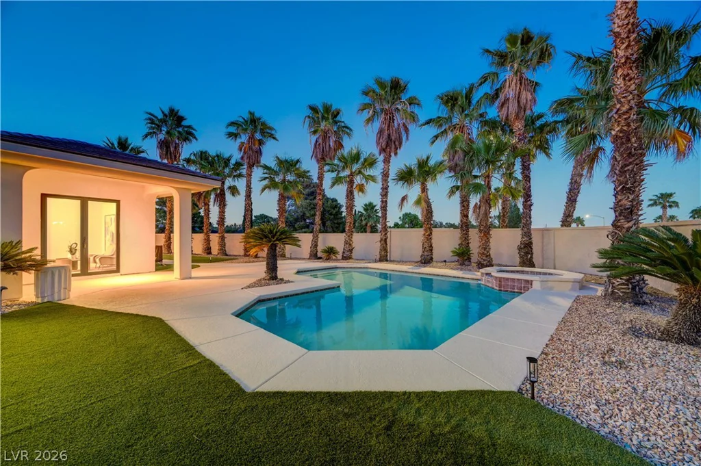 2290 Casa Bella, Las Vegas, NV 89117