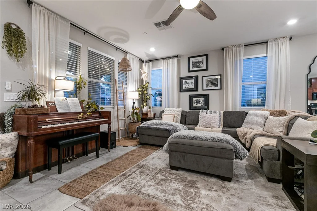 1009 Belton Lake, North Las Vegas, NV 89086