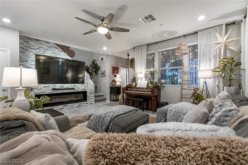 1009 Belton Lake, North Las Vegas, NV 89086