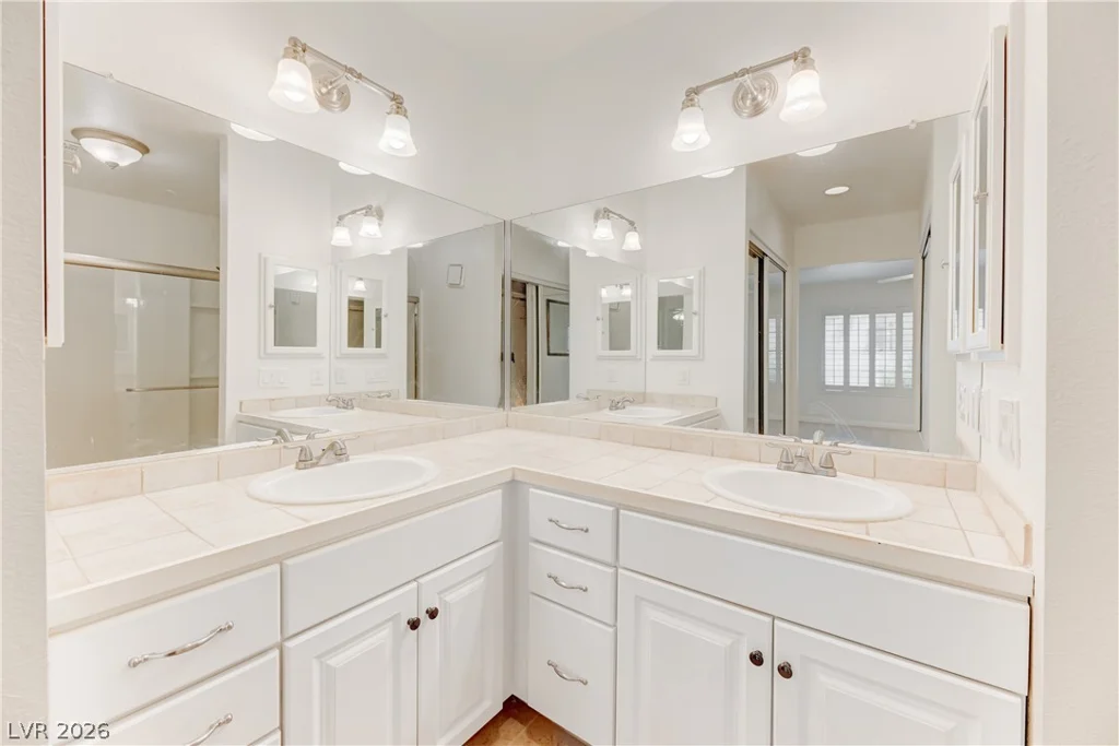 4835 Torrey Pines, Las Vegas, NV 89103