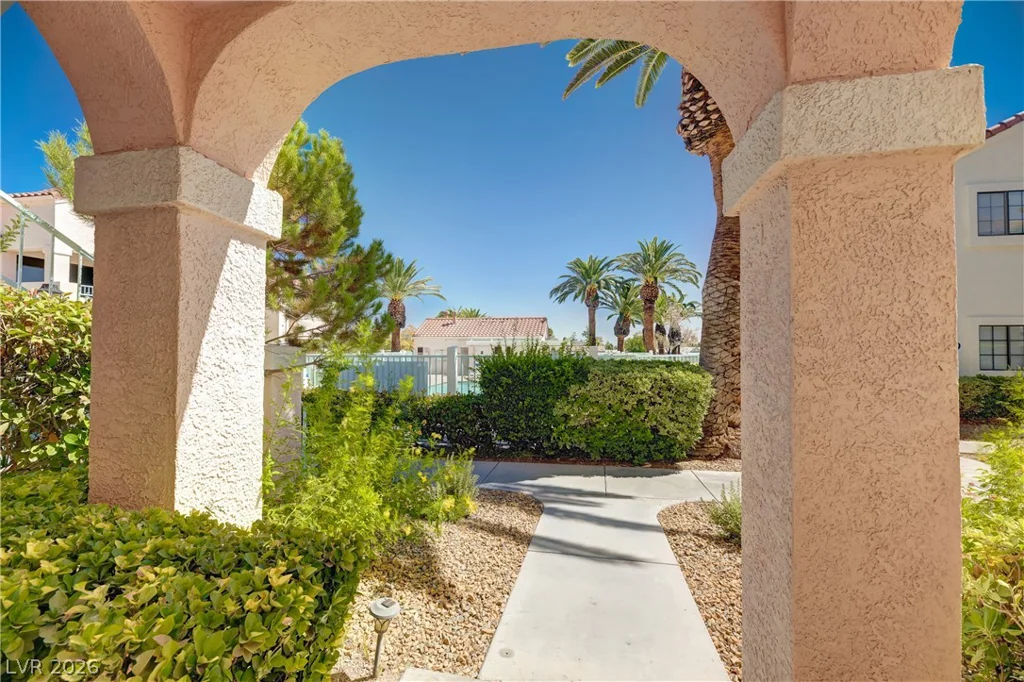 4835 Torrey Pines, Las Vegas, NV 89103