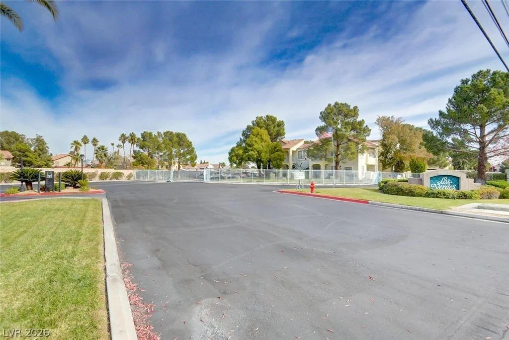 4835 Torrey Pines, Las Vegas, NV 89103