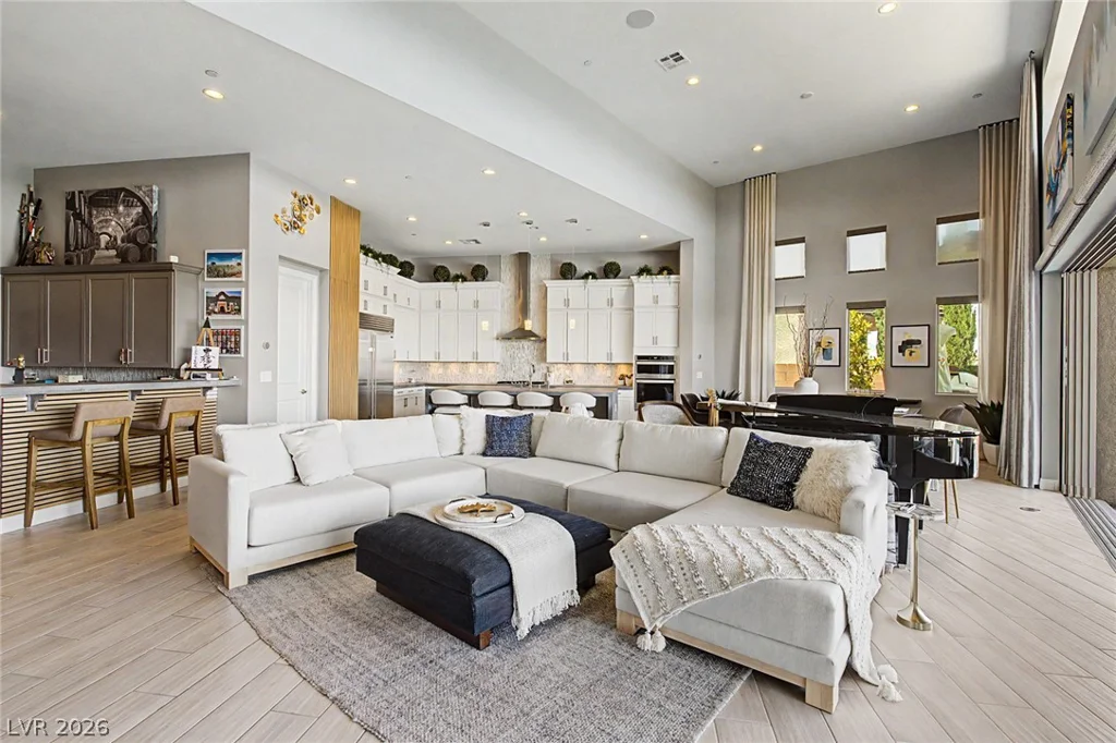 6014 Willow Ridge, Las Vegas, NV 89135