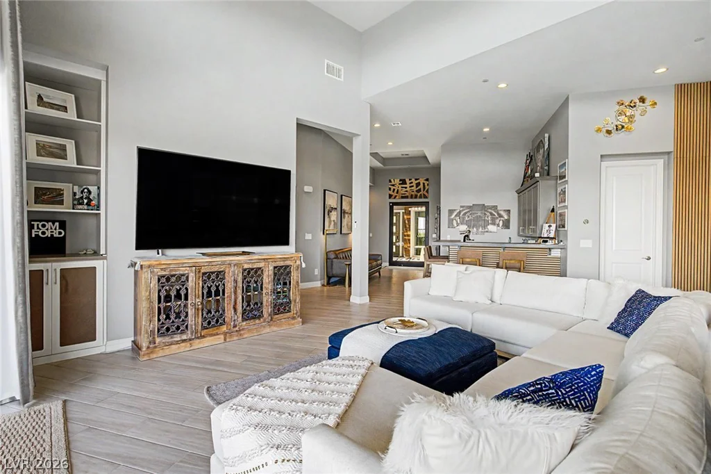6014 Willow Ridge, Las Vegas, NV 89135