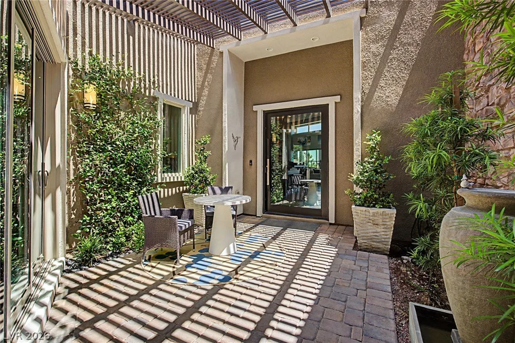 6014 Willow Ridge, Las Vegas, NV 89135