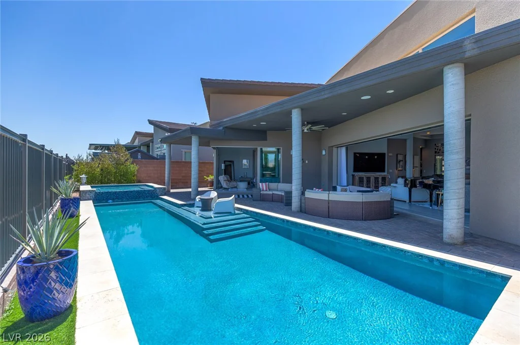 6014 Willow Ridge, Las Vegas, NV 89135