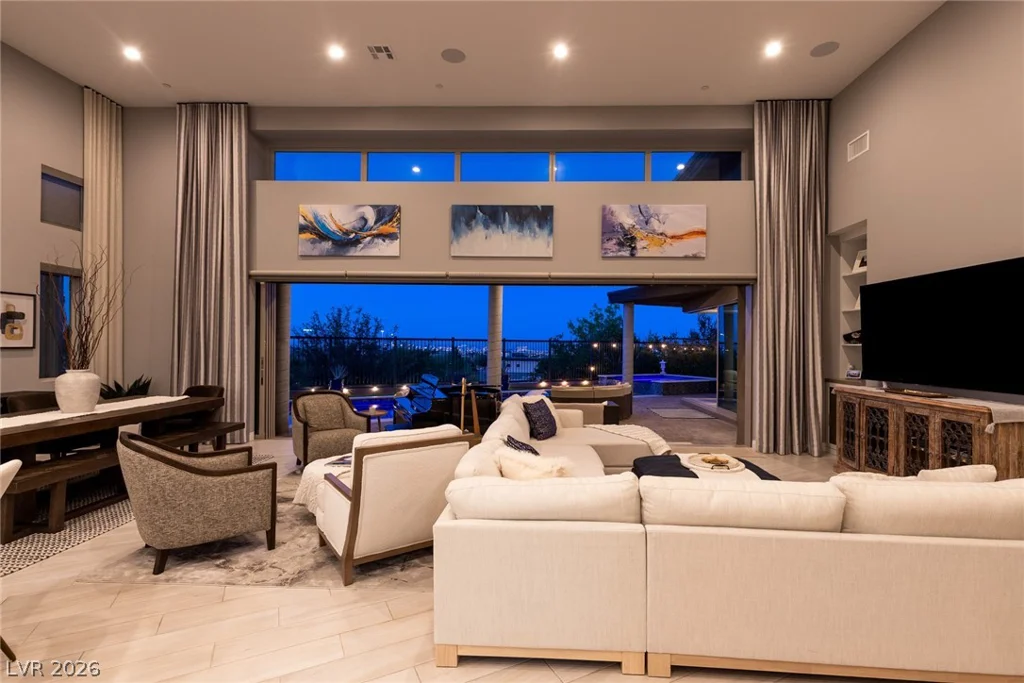 6014 Willow Ridge, Las Vegas, NV 89135