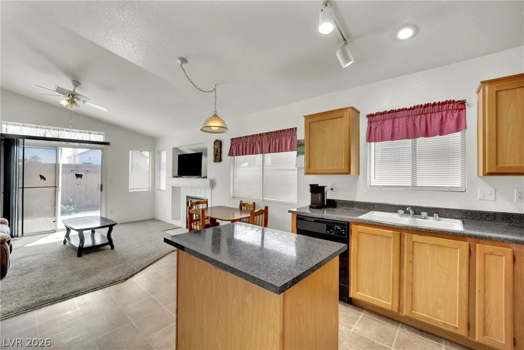 5936 Round Castle, Las Vegas, NV 89130