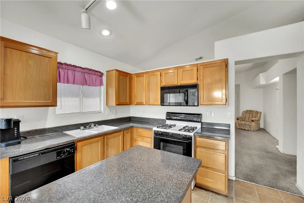 5936 Round Castle, Las Vegas, NV 89130