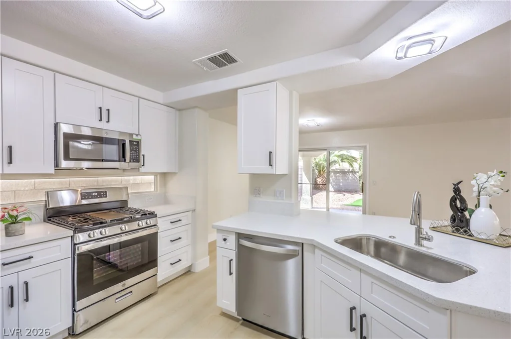 10034 Basalt Hollow, Las Vegas, NV 89148