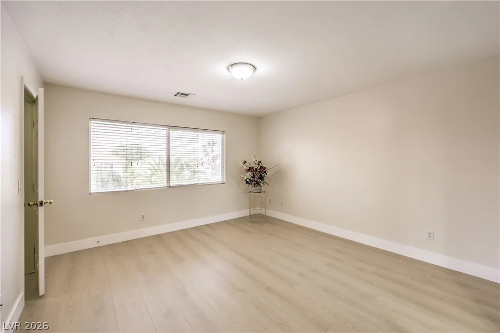 10034 Basalt Hollow, Las Vegas, NV 89148