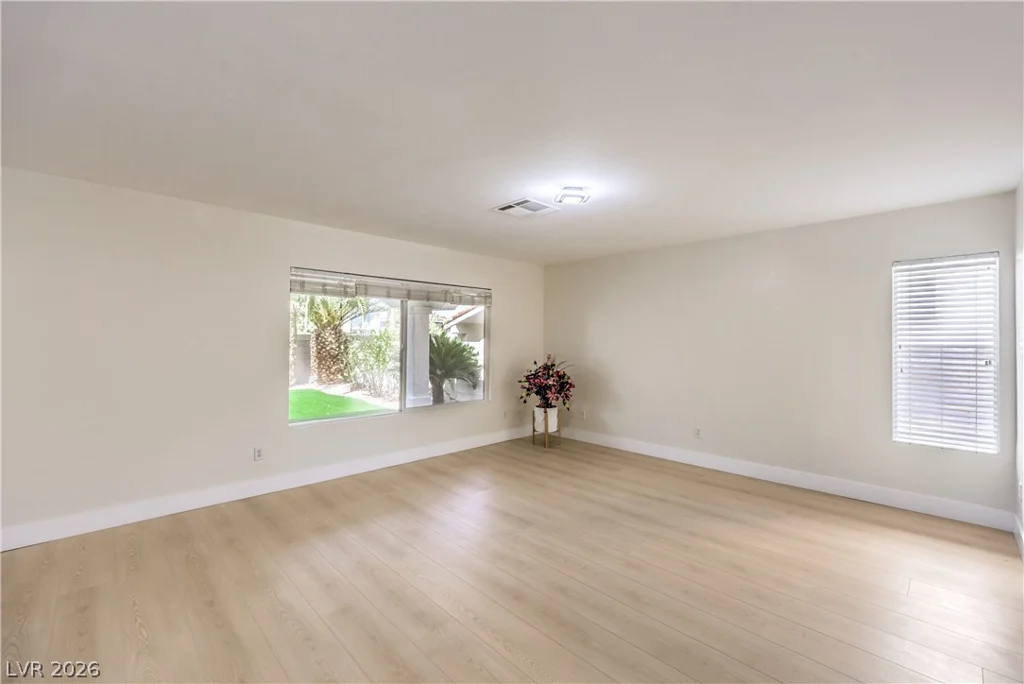 10034 Basalt Hollow, Las Vegas, NV 89148