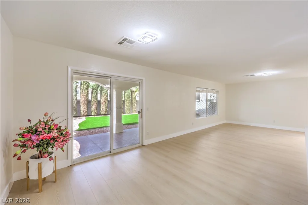 10034 Basalt Hollow, Las Vegas, NV 89148