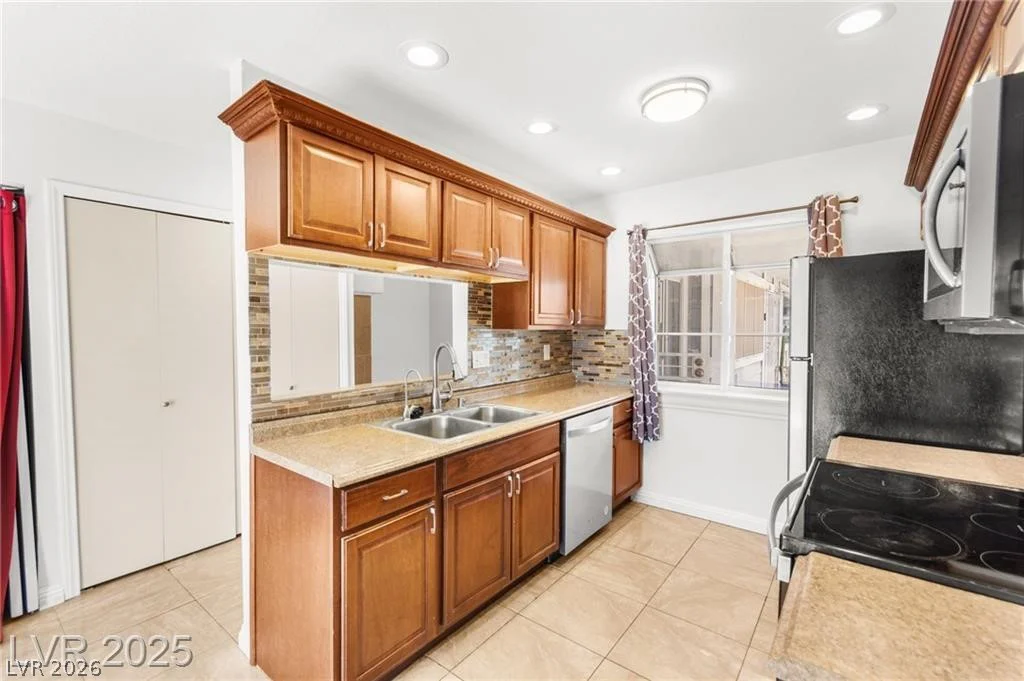 5831 Medallion, Las Vegas, NV 89122