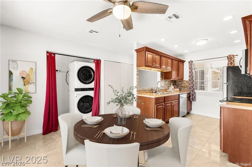 5831 Medallion, Las Vegas, NV 89122