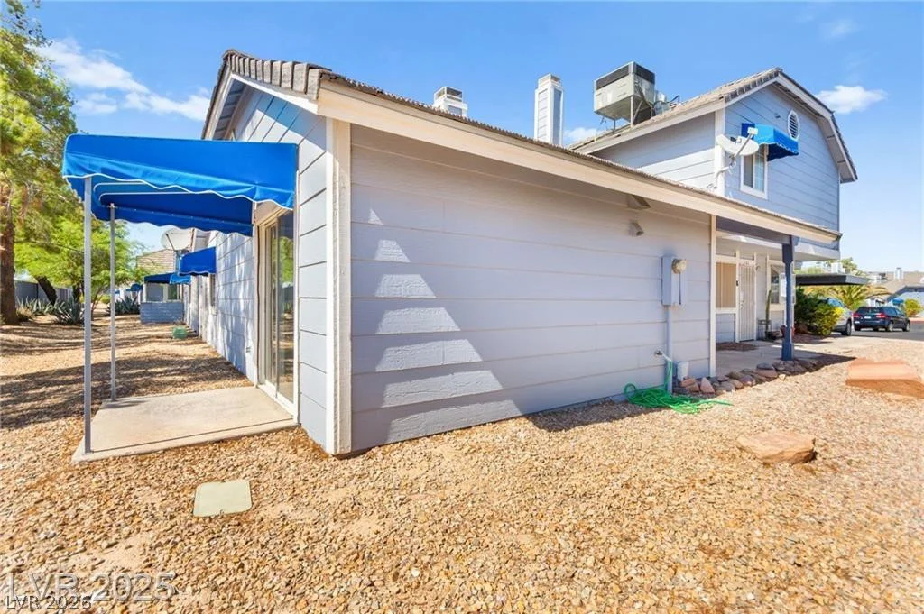 5831 Medallion, Las Vegas, NV 89122