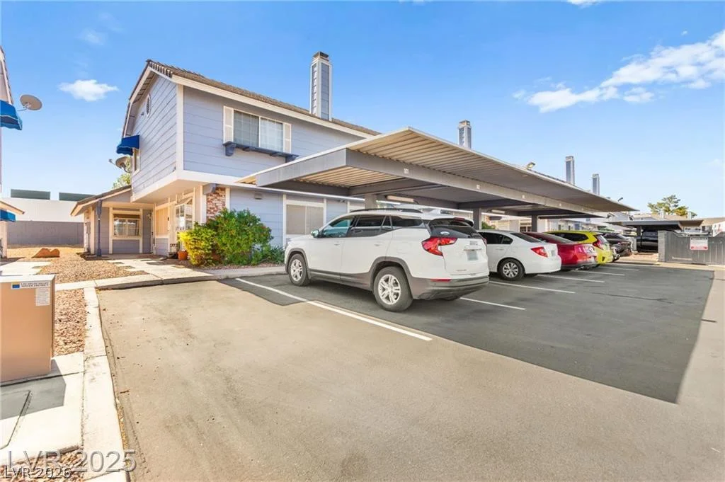 5831 Medallion, Las Vegas, NV 89122