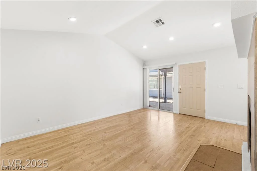 5831 Medallion, Las Vegas, NV 89122