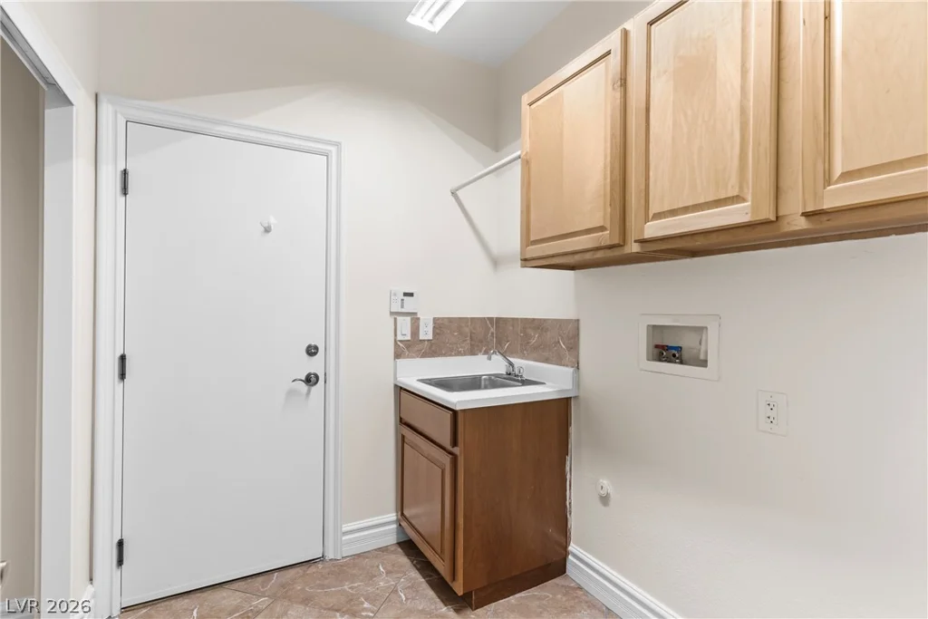 5917 Coral Flat, North Las Vegas, NV 89031