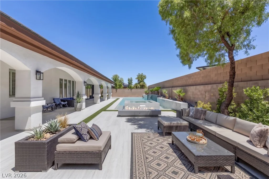 225 Saint Elmo, Las Vegas, NV 89123