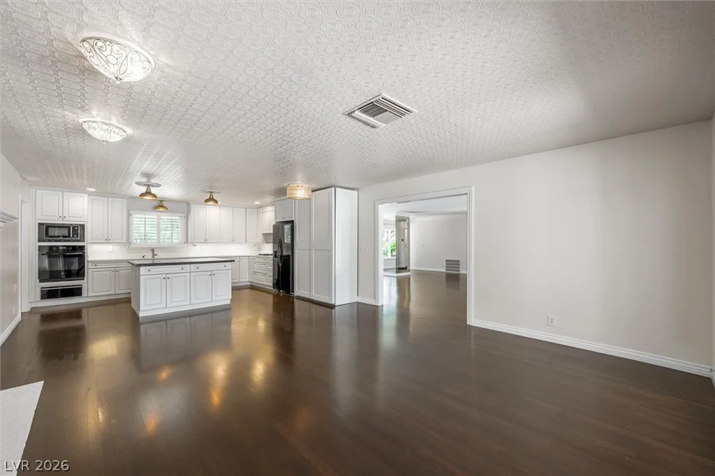 416 Macarthur, Las Vegas, NV 89107