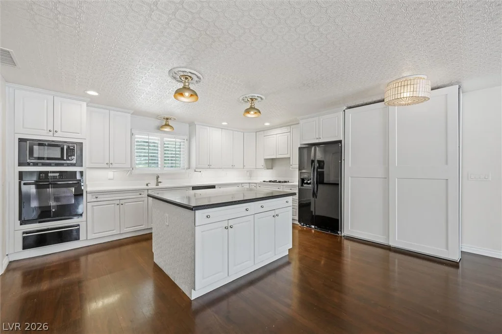 416 Macarthur, Las Vegas, NV 89107
