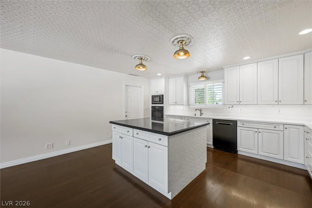 416 Macarthur, Las Vegas, NV 89107