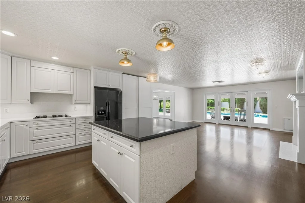 416 Macarthur, Las Vegas, NV 89107