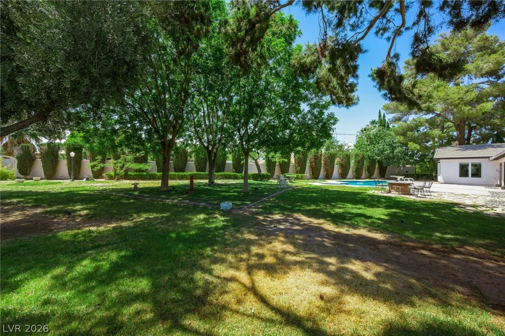416 Macarthur, Las Vegas, NV 89107