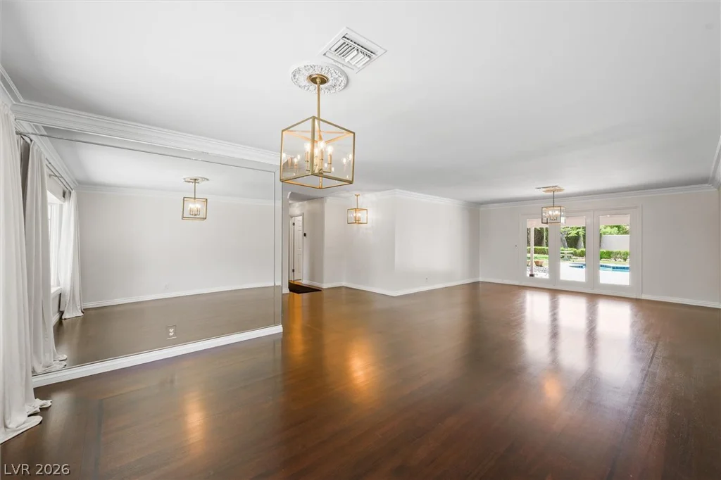 416 Macarthur, Las Vegas, NV 89107