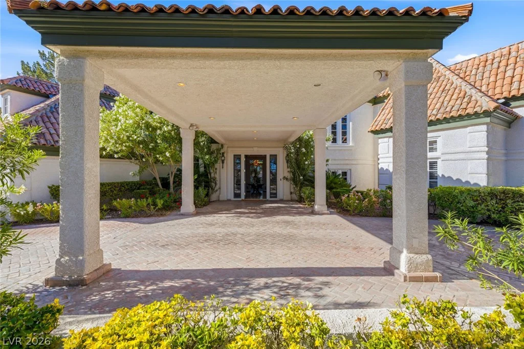 14 Innisbrook, Las Vegas, NV 89113