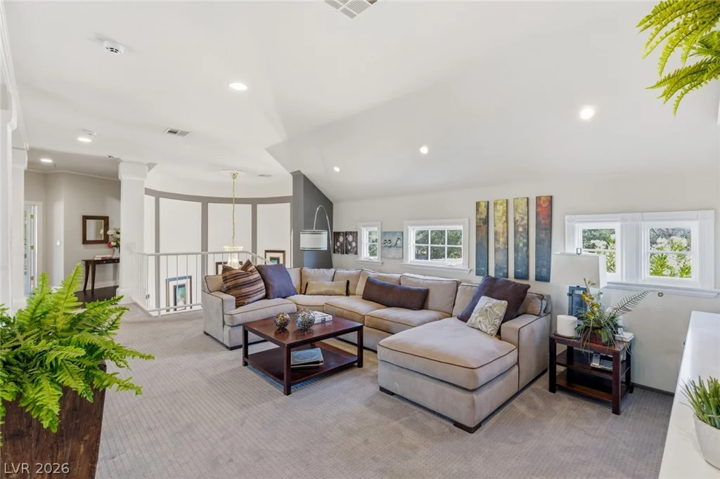 14 Innisbrook, Las Vegas, NV 89113