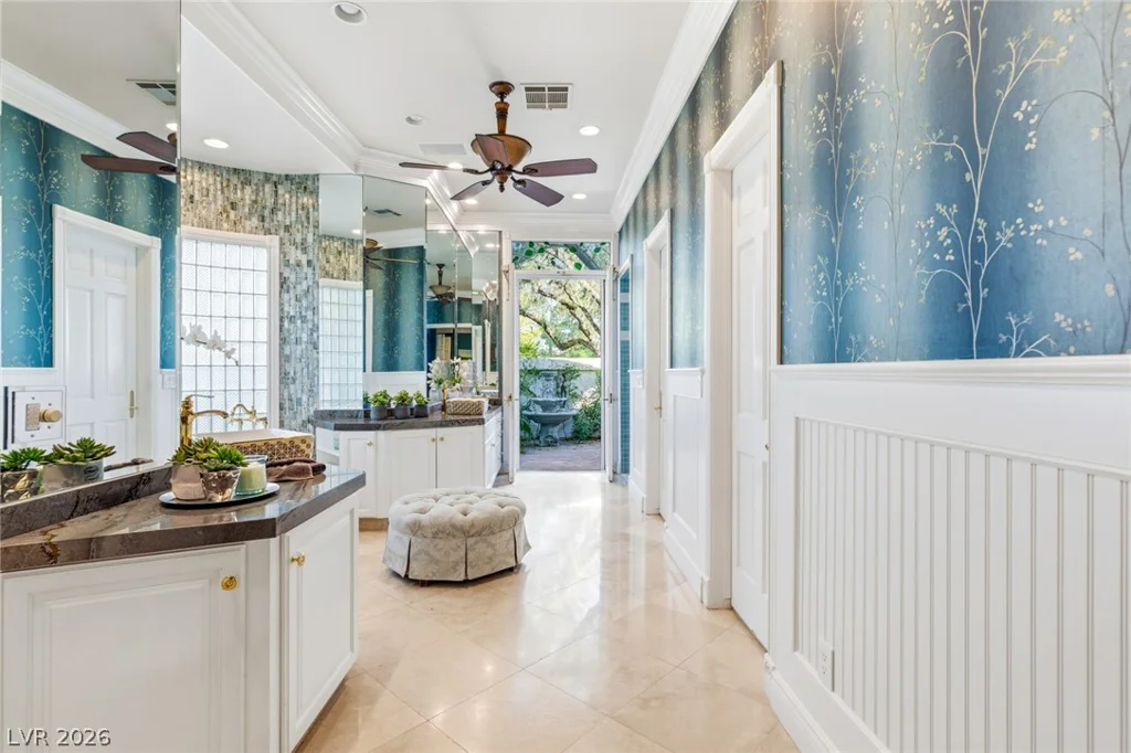14 Innisbrook, Las Vegas, NV 89113