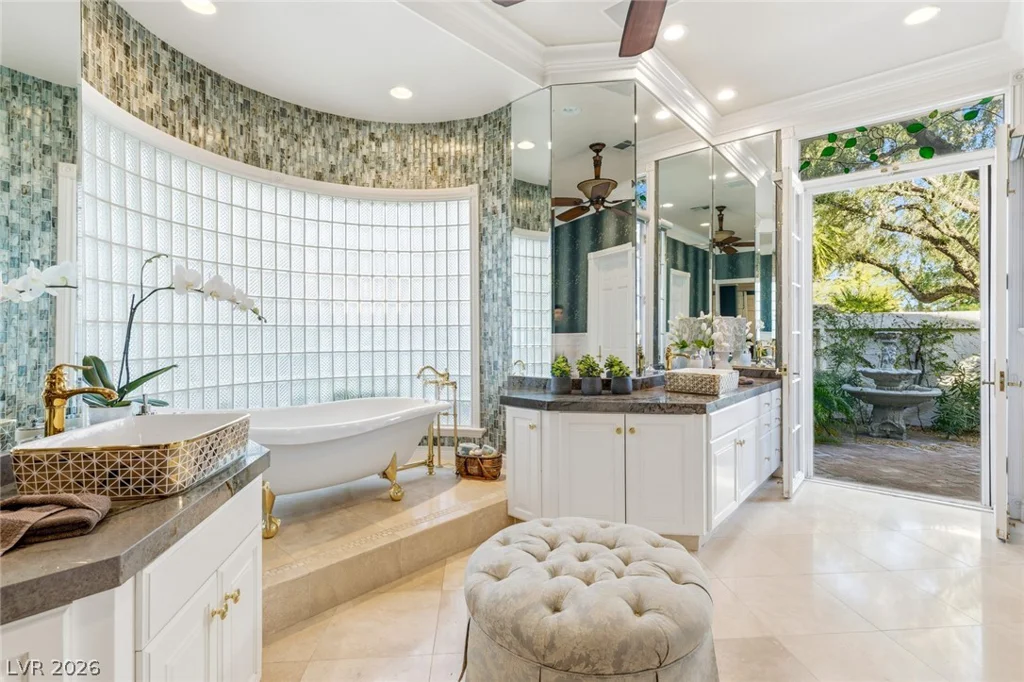 14 Innisbrook, Las Vegas, NV 89113