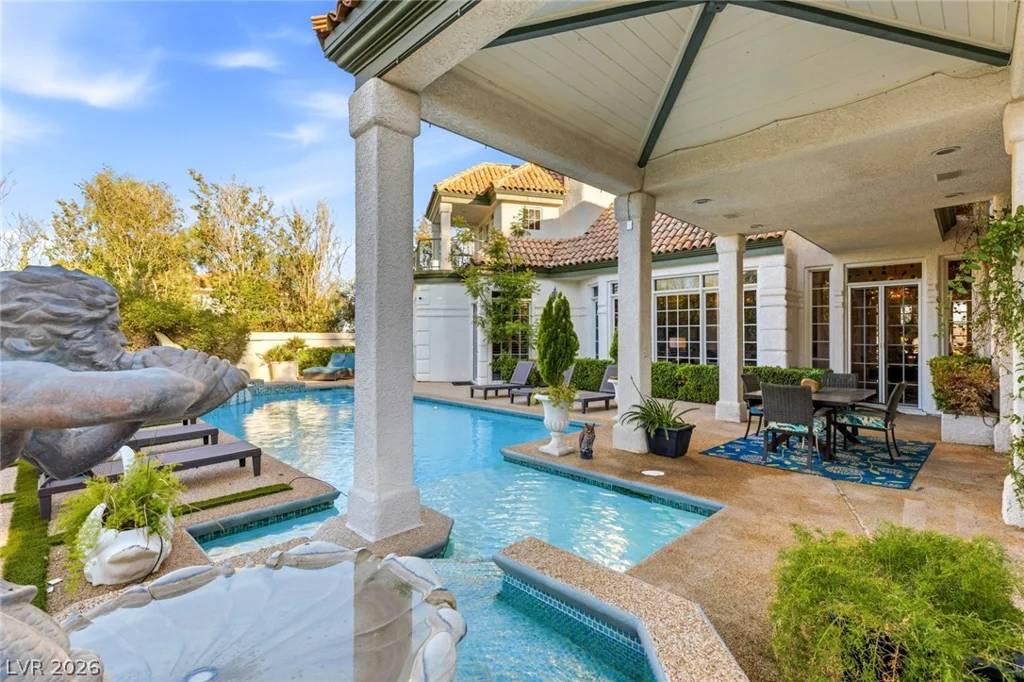 14 Innisbrook, Las Vegas, NV 89113