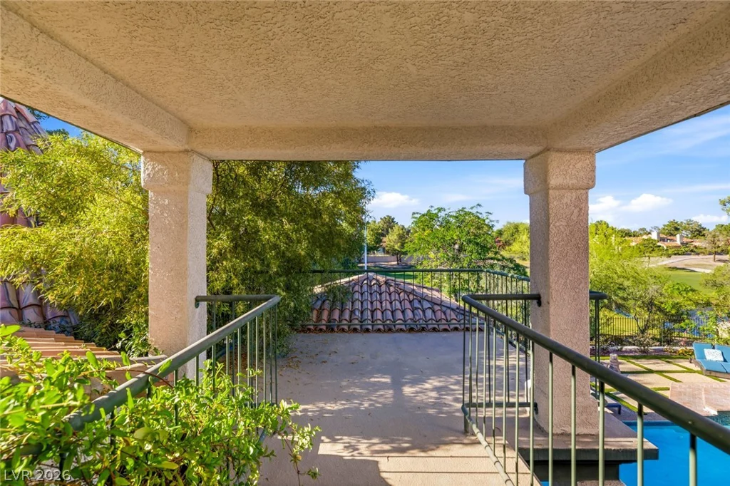14 Innisbrook, Las Vegas, NV 89113