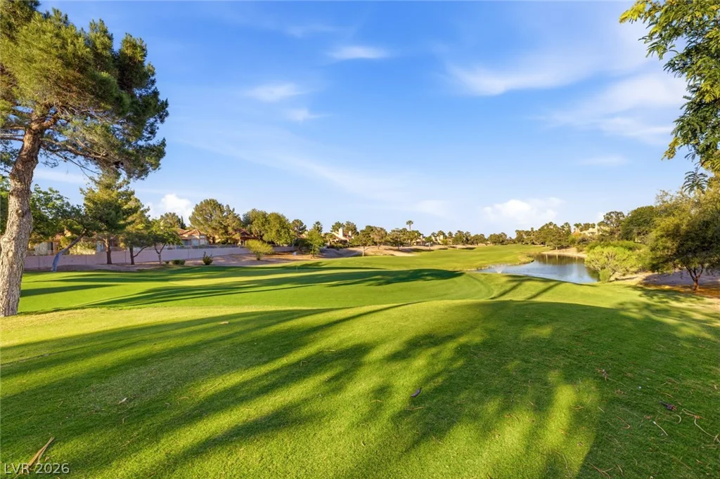 14 Innisbrook, Las Vegas, NV 89113