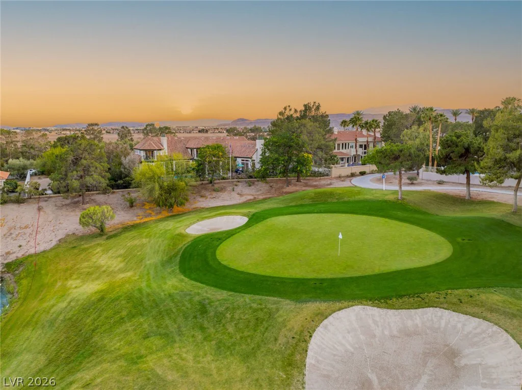 14 Innisbrook, Las Vegas, NV 89113